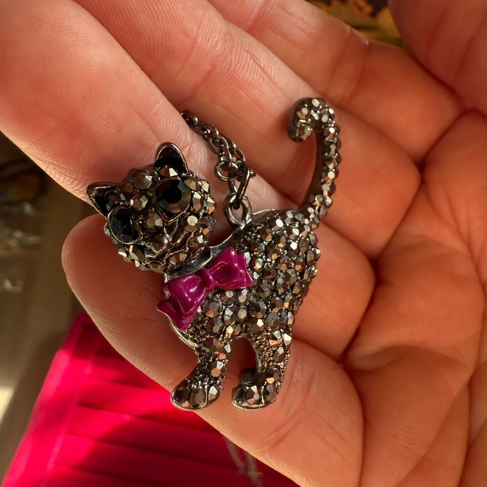 Elegant Cat Pendant‎ Necklace